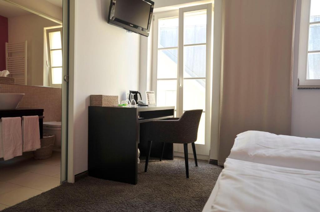 Cafe Elisabeth Hotel Mutterstadt Room photo